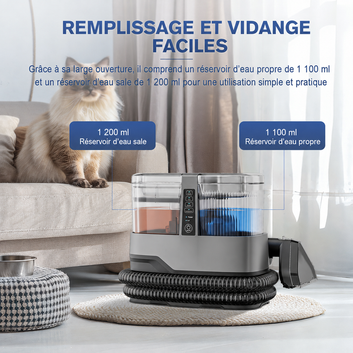 Shampouineuse Steam Force et ses deux réservoirs, posée près d’un canapé en tissu